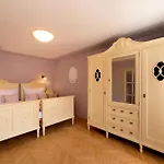 公寓 Kajovska 63 *