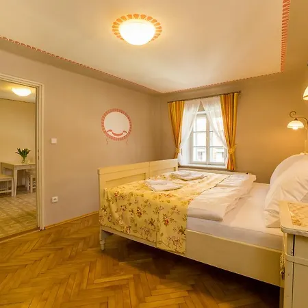 Kajovska 63 *