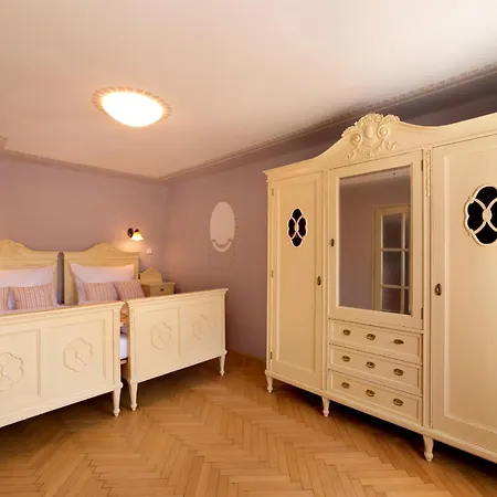 Apartment Kajovska 63 *