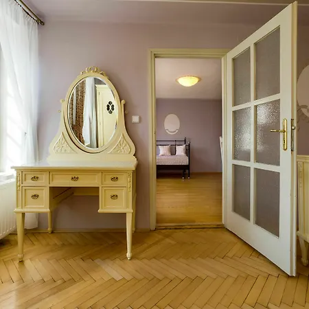 Apartment Kajovska 63